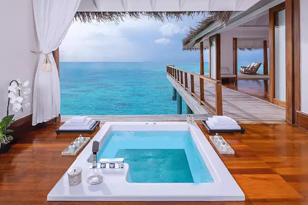آنانتارا کیهاوا ویلاس بهترین هتل روی آب مالدیو