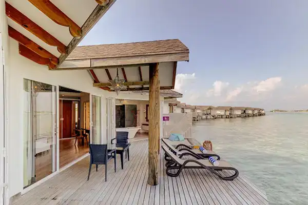 سینامون دونولی بهترین هتل روی آب مالدیو