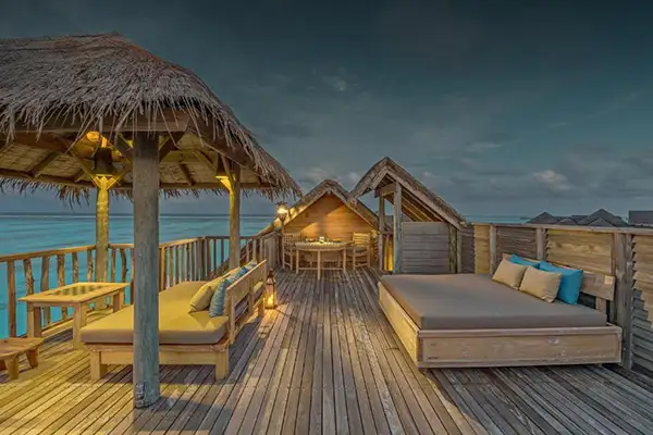 گیلی لانکانفوشی بهترین هتل روی آب مالدیو