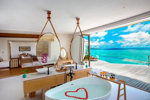 میلایدهو آیلند بهترین هتل روی آب مالدیو