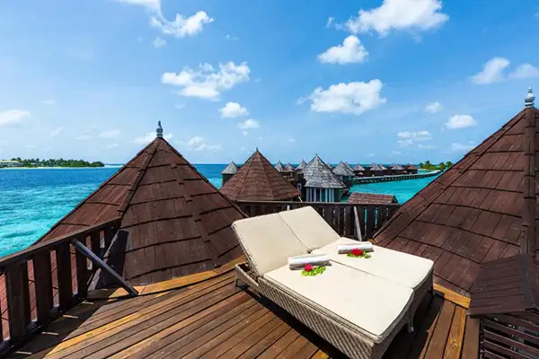 نیکا آیلند ریزورت بهترین هتل روی آب مالدیو