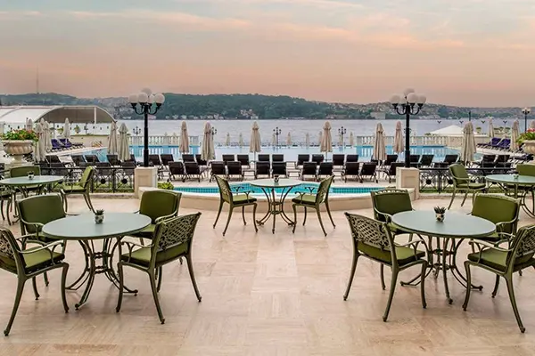 هتل ۵ ستاره چراغان پالاس کمپینسکی استانبول با ویو دریا