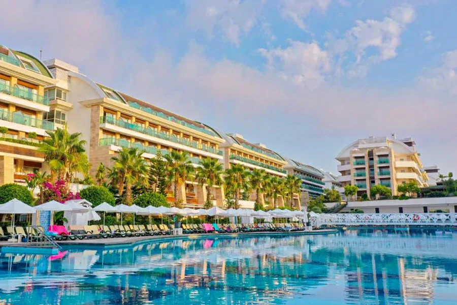 هتل کریستال واتر ورلد آنتالیا با بهترین پارک آبی