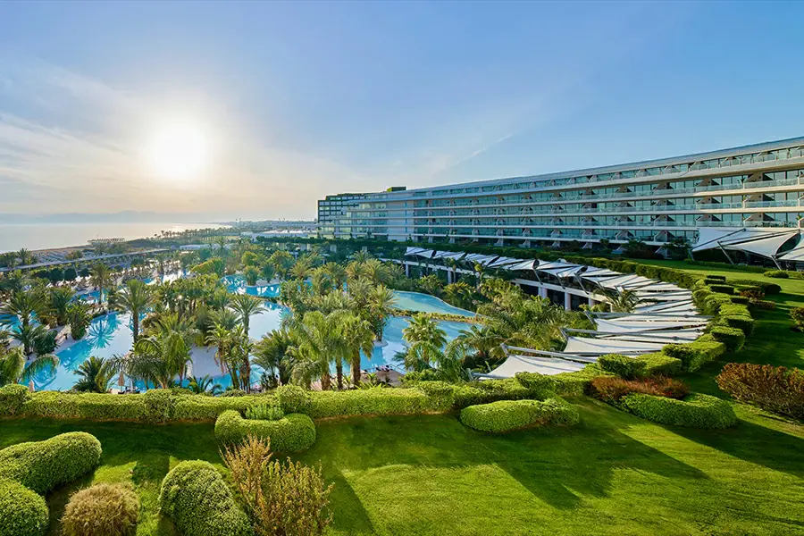 هتل مکس رویال بلک گلف آنتالیا با بهترین پارک آبی
