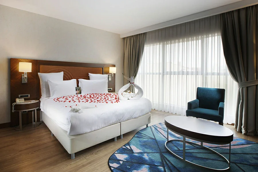هتل 4 ستاره هتل مرکور باکرکوی استانبول نزدیک میدان تکسیم