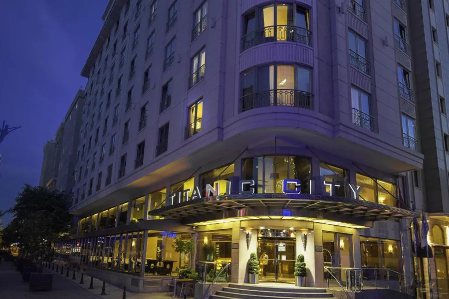 هتل تایتانیک سیتی استانبول تکسیم