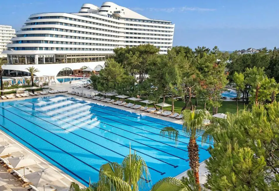 تایتانیک دلوکس لارا بهترین هتل های آنتالیا برای ماه عسل